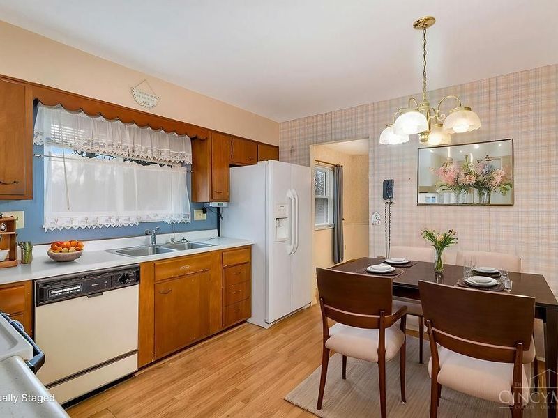 9369 Ranchill Drive, Cincinnati, OH 45231 Photo 11