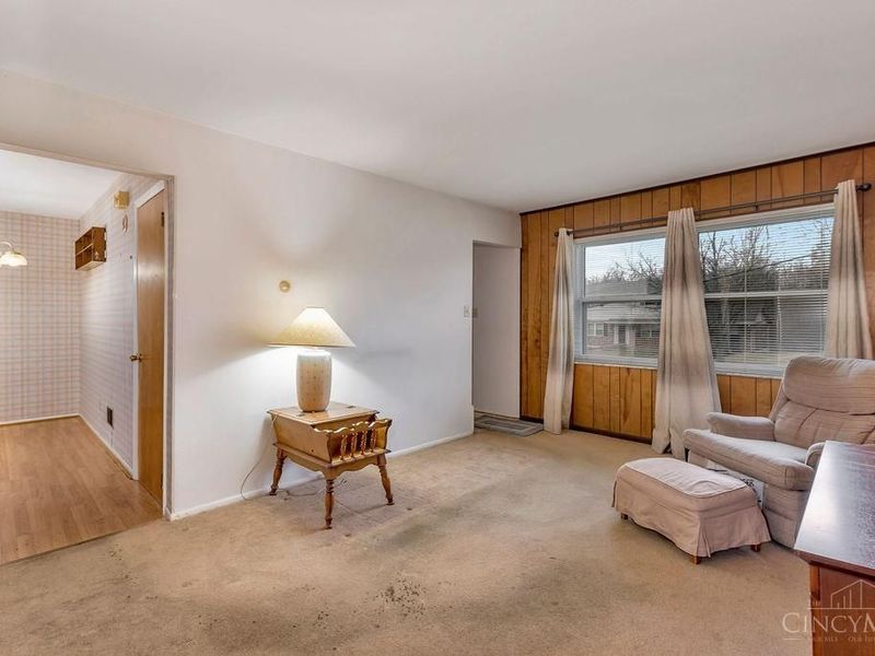 9369 Ranchill Drive, Cincinnati, OH 45231 Photo 12