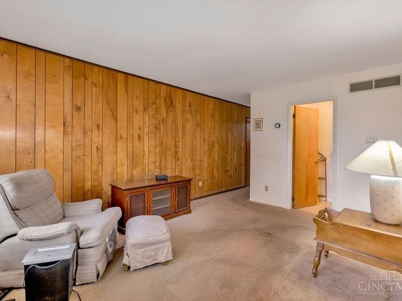 9369 Ranchill Drive, Cincinnati, OH 45231 Photo 14