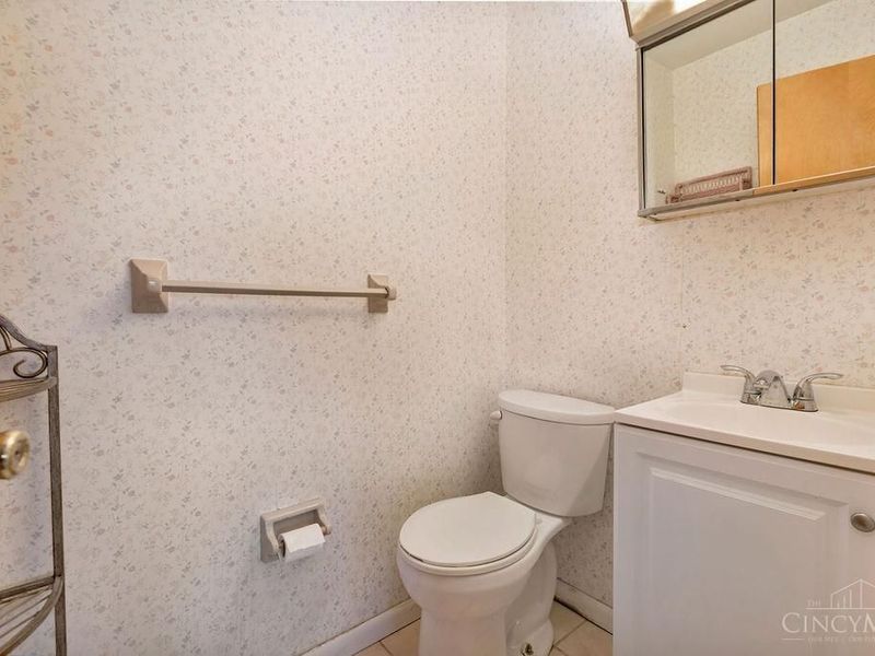 9369 Ranchill Drive, Cincinnati, OH 45231 Photo 15