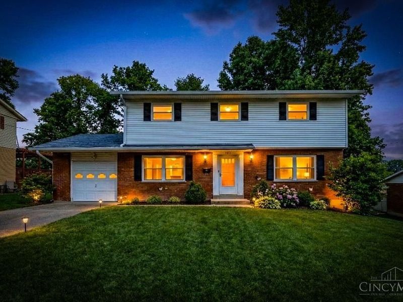 9369 Ranchill Drive, Cincinnati, OH 45231 Photo 3