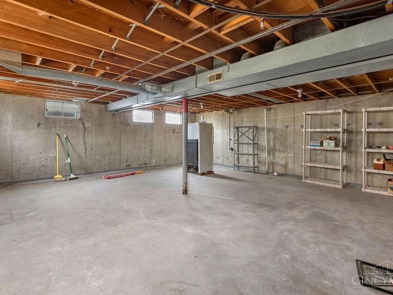 9369 Ranchill Drive, Cincinnati, OH 45231 Photo 31