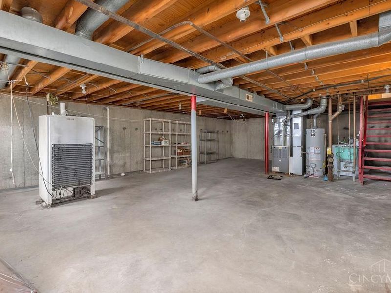 9369 Ranchill Drive, Cincinnati, OH 45231 Photo 32