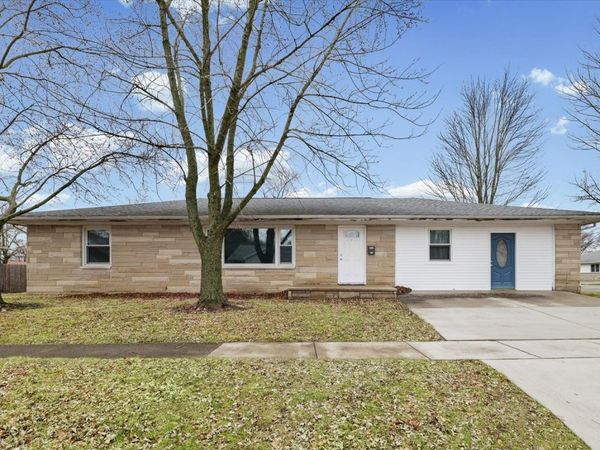 502 S Piatt Street, Monticello, IL 61856