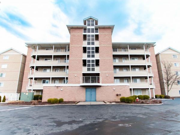 30 Marina Point Dr., Sandusky, OH 44870