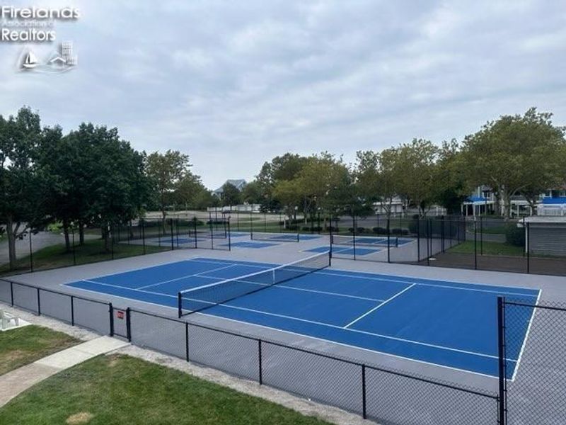 30 Marina Point Dr., Sandusky, OH 44870 Photo 32