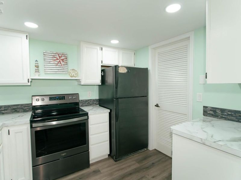 30 Marina Point Dr., Sandusky, OH 44870 Photo 4