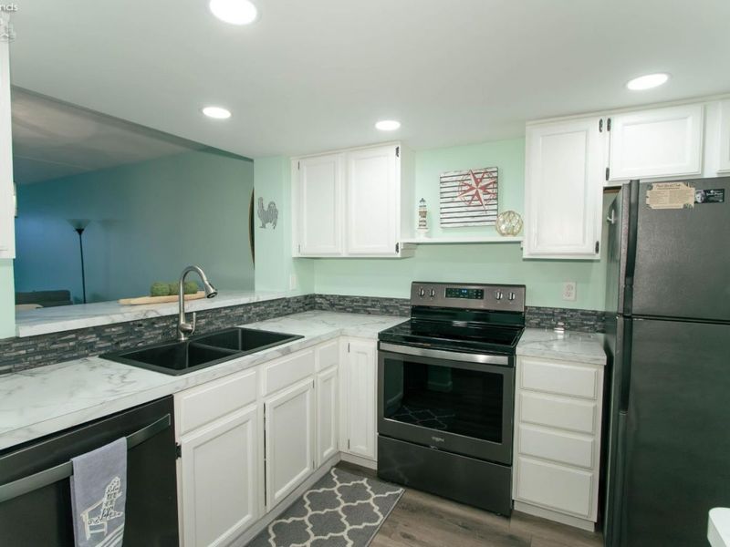 30 Marina Point Dr., Sandusky, OH 44870 Photo 5