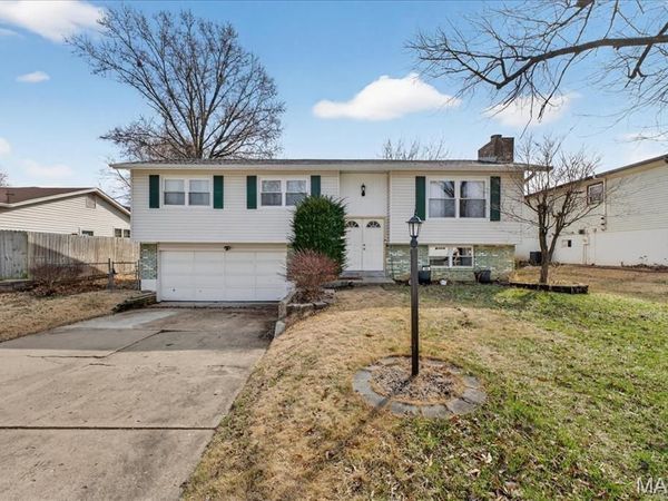 35 Deborah Drive, St Peters, MO 63376