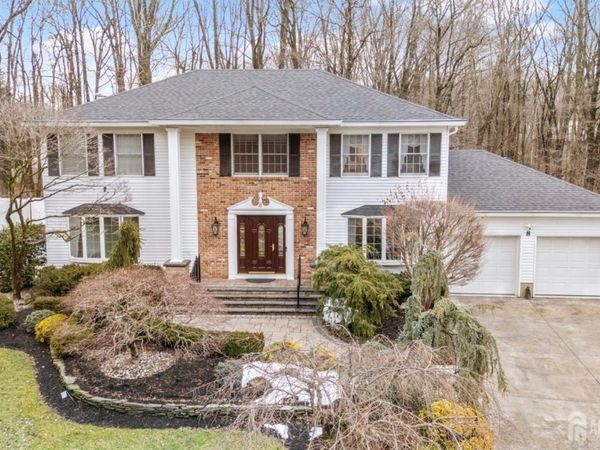 8 Willow Ridge Court, Old Bridge, NJ 08857