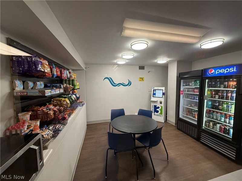 12700 Lake Avenue, Lakewood, OH 44107 Photo 17