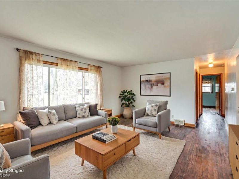 1306 N Plainview Drive, Copley, OH 44321 Photo 2