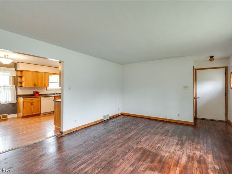 1306 N Plainview Drive, Copley, OH 44321 Photo 3