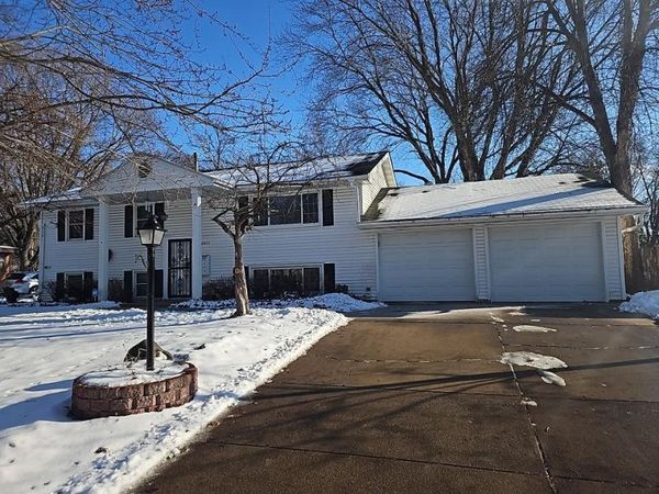 6017 Bethia Lane, Minneapolis, MN 55429