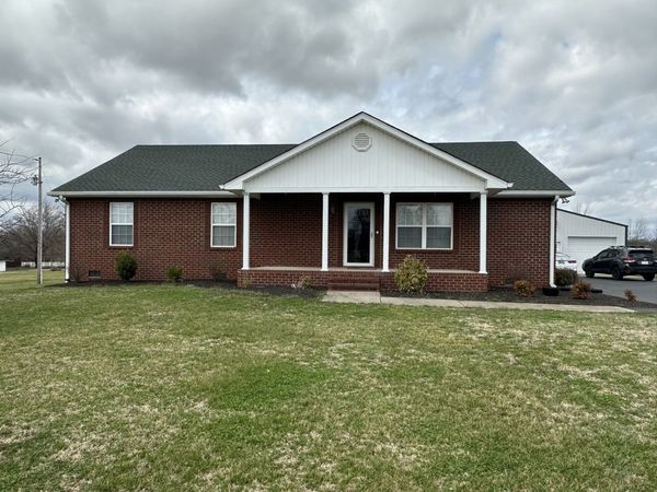85 Sharon Ln, Lafayette, TN 37083