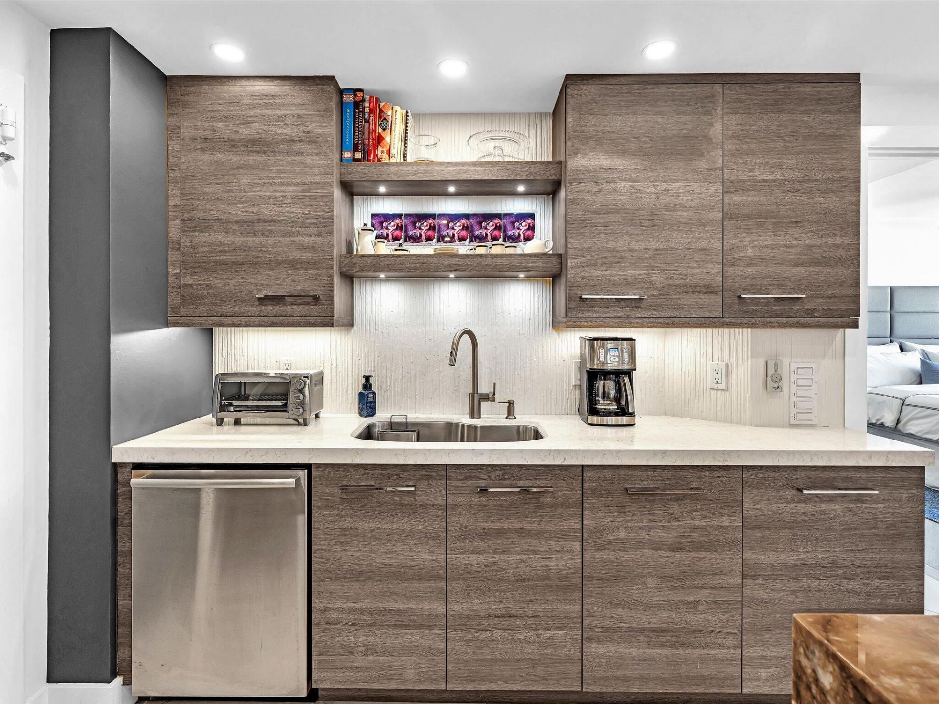 3300 NE 36th Street, Unit 308, Fort Lauderdale, FL 33308 Photo