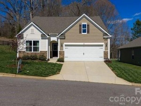 3938 Village Boulevard NW, Conover, NC 28613