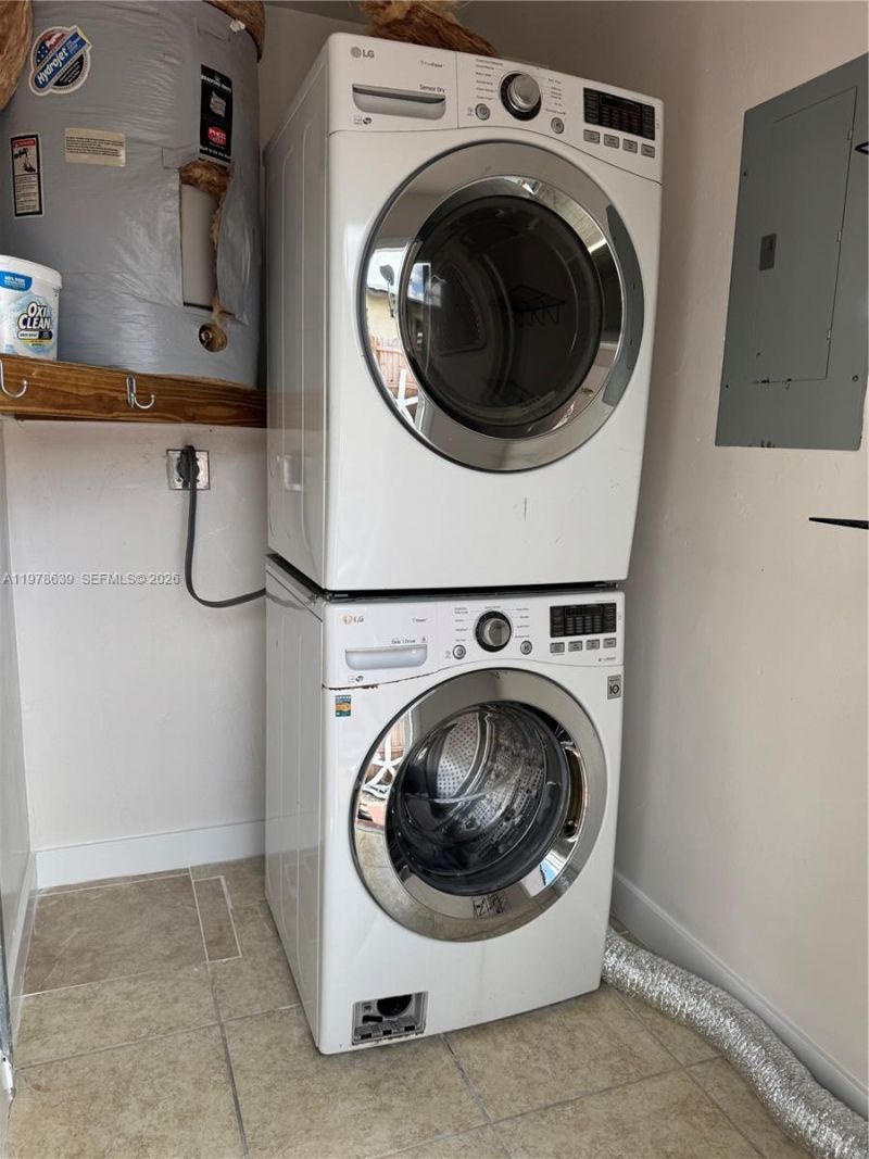 6322 Eaton St, Unit 1-2, Hollywood, FL 33024 Photo