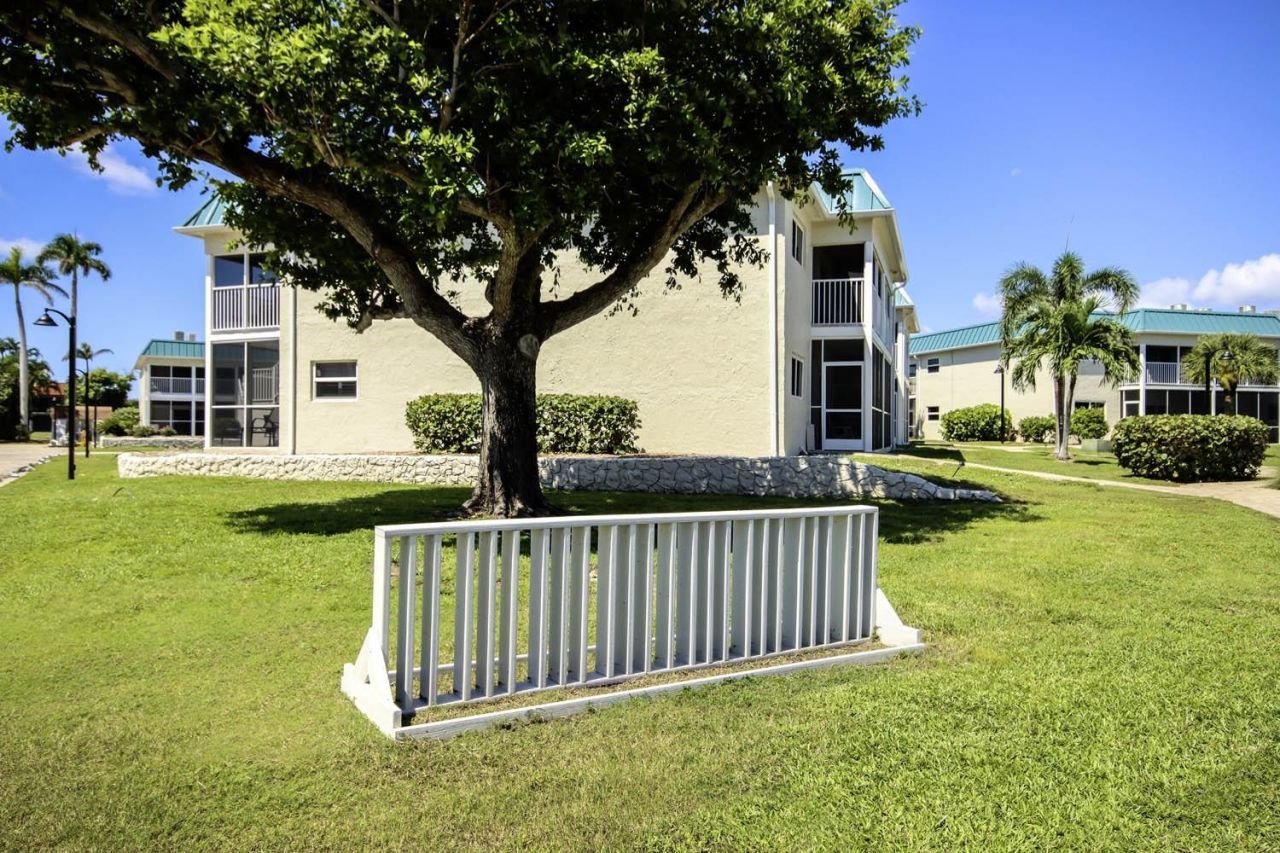 827 E Gulf Dr, Unit D3, Sanibel, FL 33957 Photo