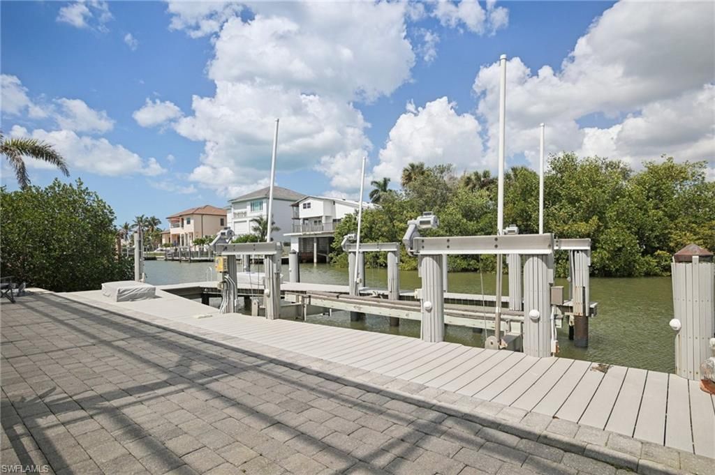 451 Oak Ave, Naples, FL 34108 Photo