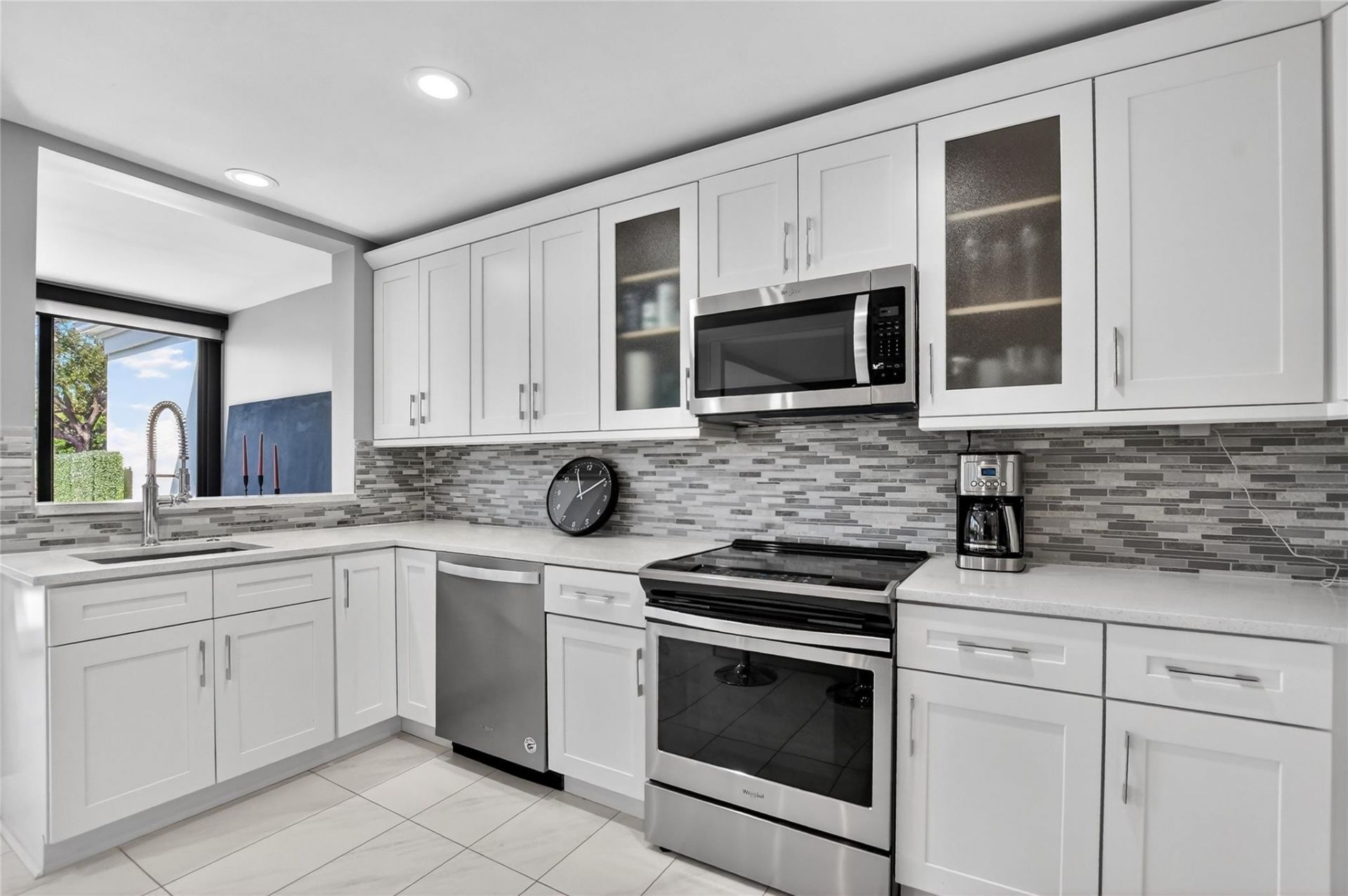 19480 Sawgrass Dr, Unit 1703, Boca Raton, FL 33434 Photo