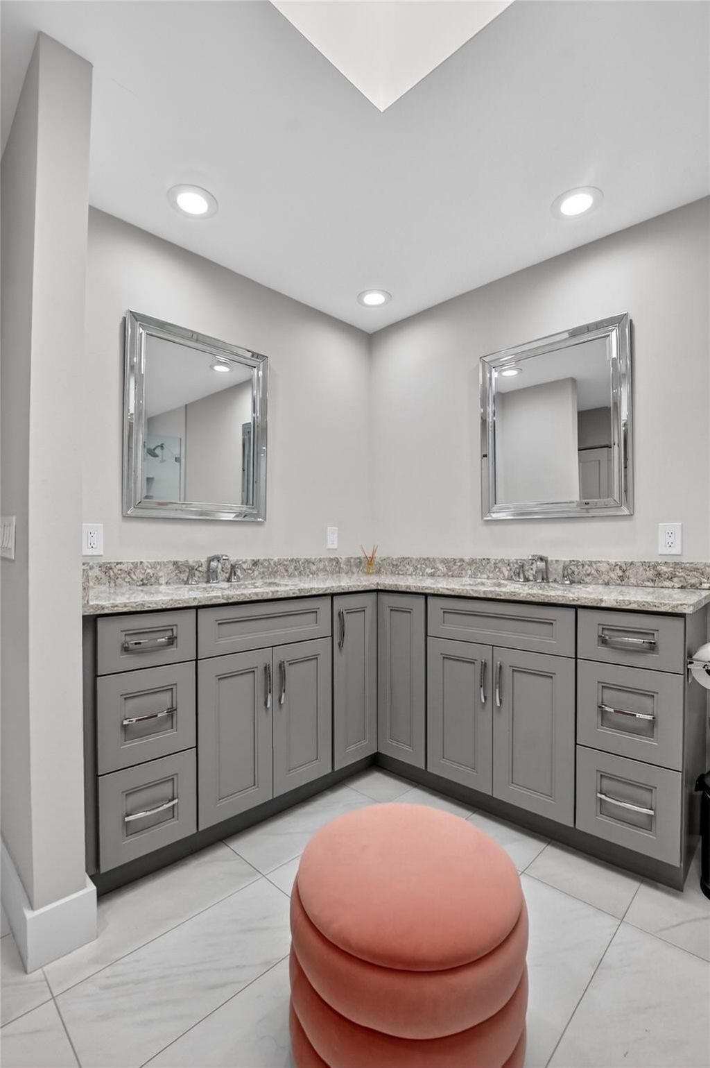 19480 Sawgrass Dr, Unit 1703, Boca Raton, FL 33434 Photo