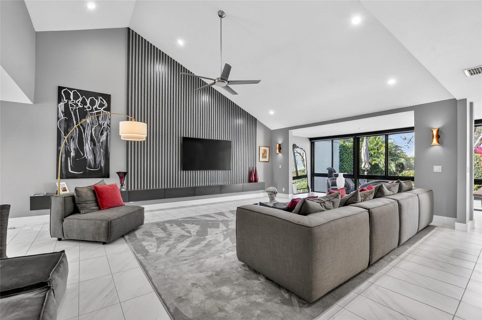 19480 Sawgrass Dr, Unit 1703, Boca Raton, FL 33434 Photo