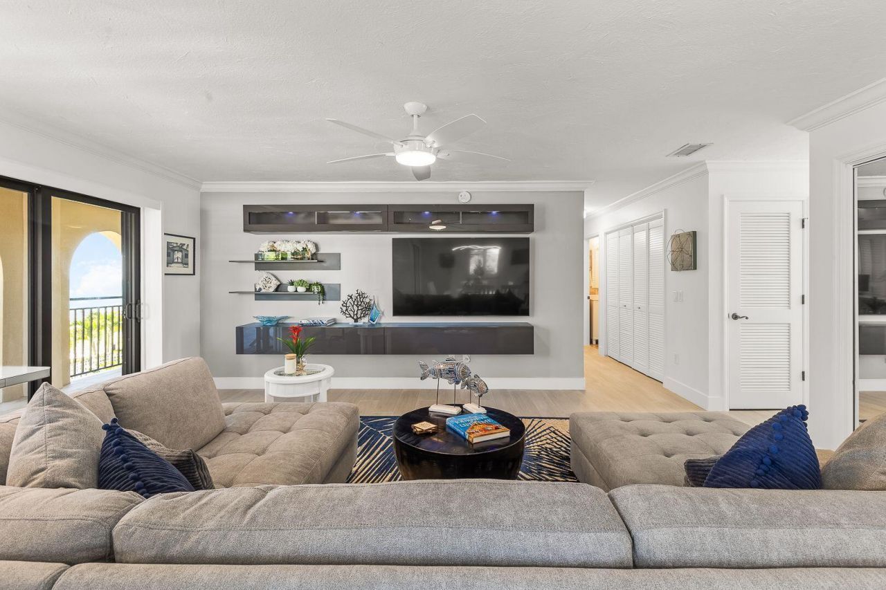 1001 W Ocean Drive, Unit 1-201, Key Colony, FL 33051 Photo