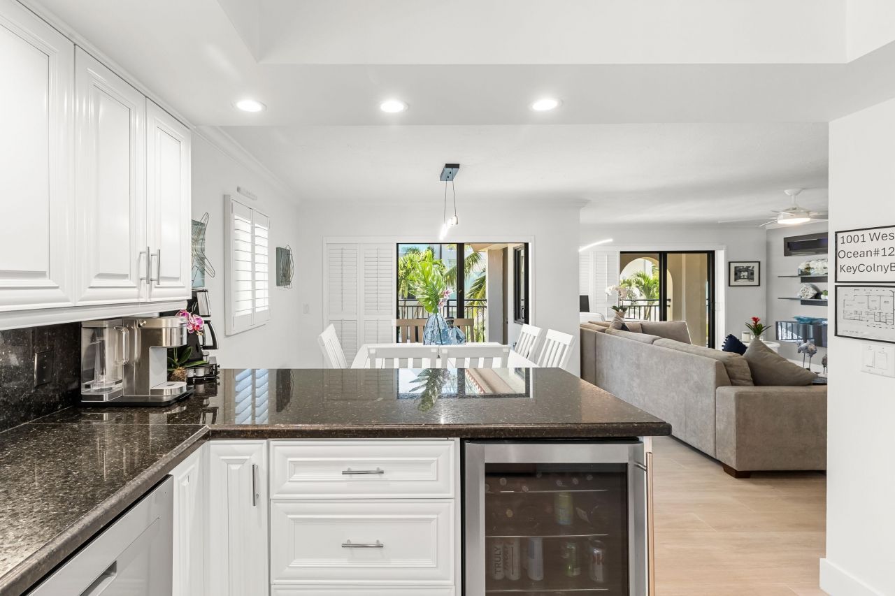 1001 W Ocean Drive, Unit 1-201, Key Colony, FL 33051 Photo