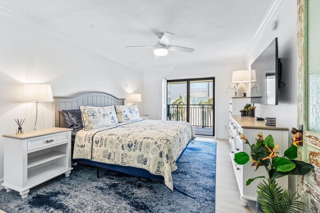 1001 W Ocean Drive, Unit 1-201, Key Colony, FL 33051 Photo