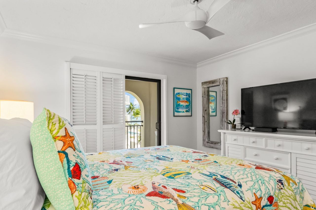 1001 W Ocean Drive, Unit 1-201, Key Colony, FL 33051 Photo