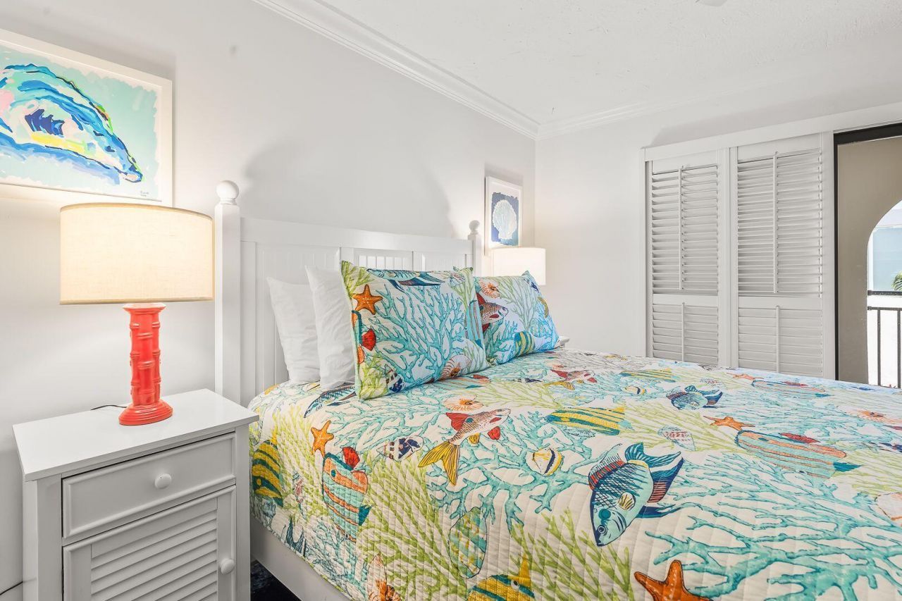 1001 W Ocean Drive, Unit 1-201, Key Colony, FL 33051 Photo