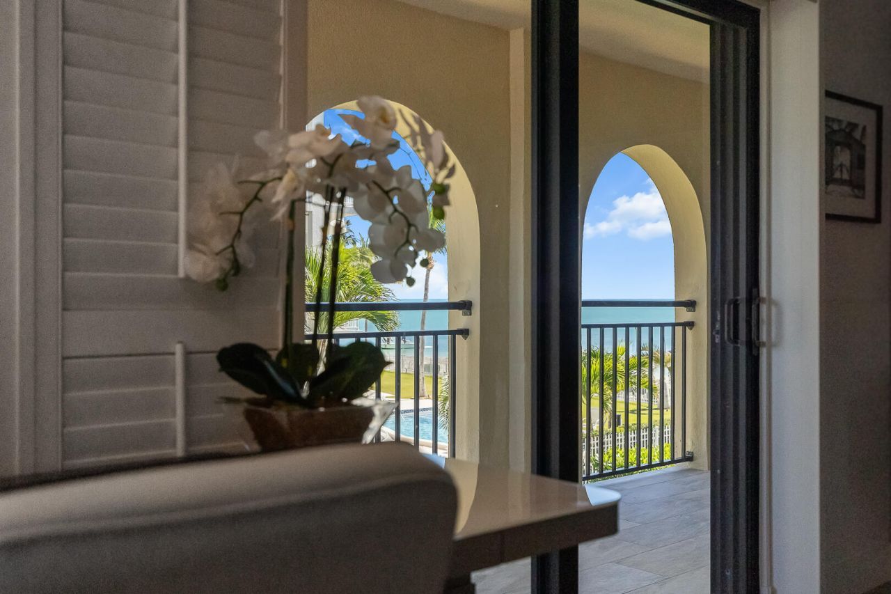 1001 W Ocean Drive, Unit 1-201, Key Colony, FL 33051 Photo