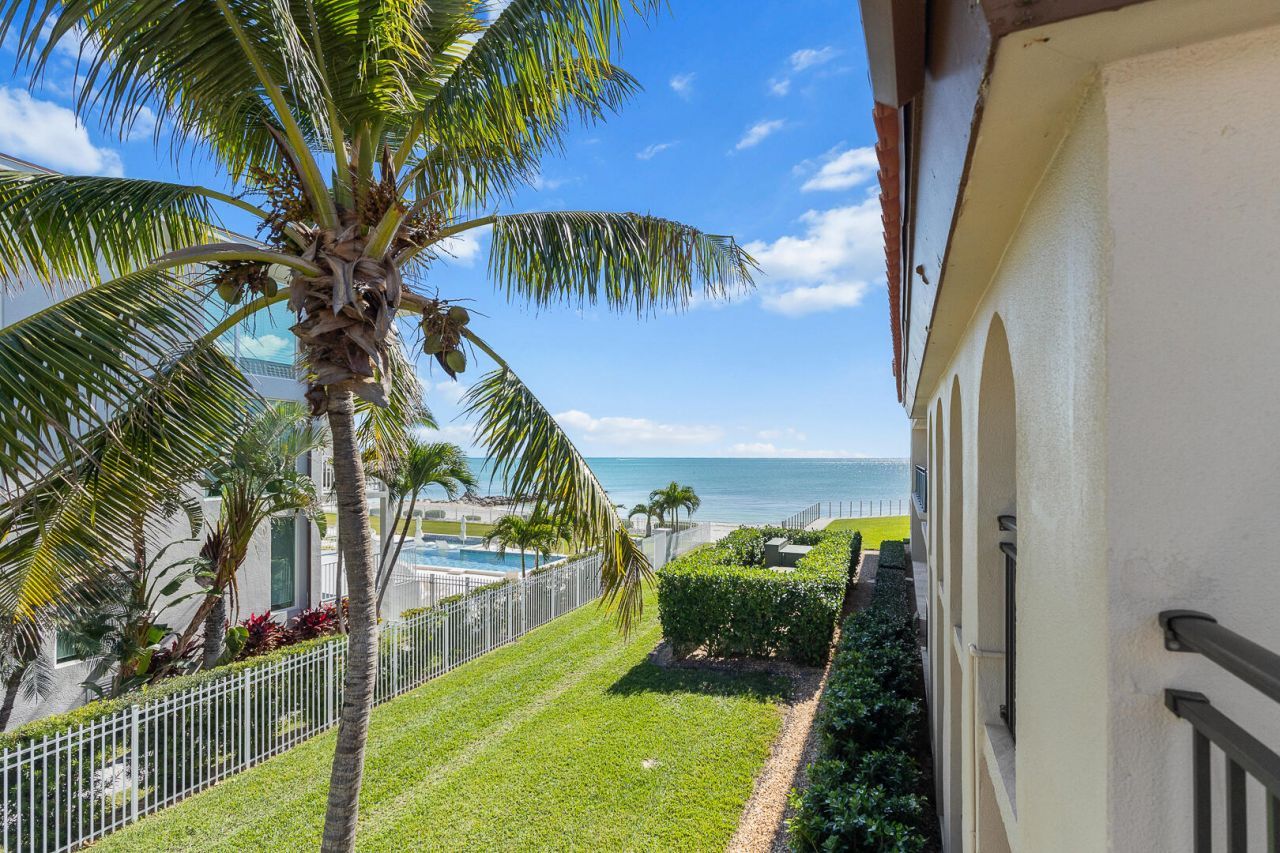 1001 W Ocean Drive, Unit 1-201, Key Colony, FL 33051 Photo