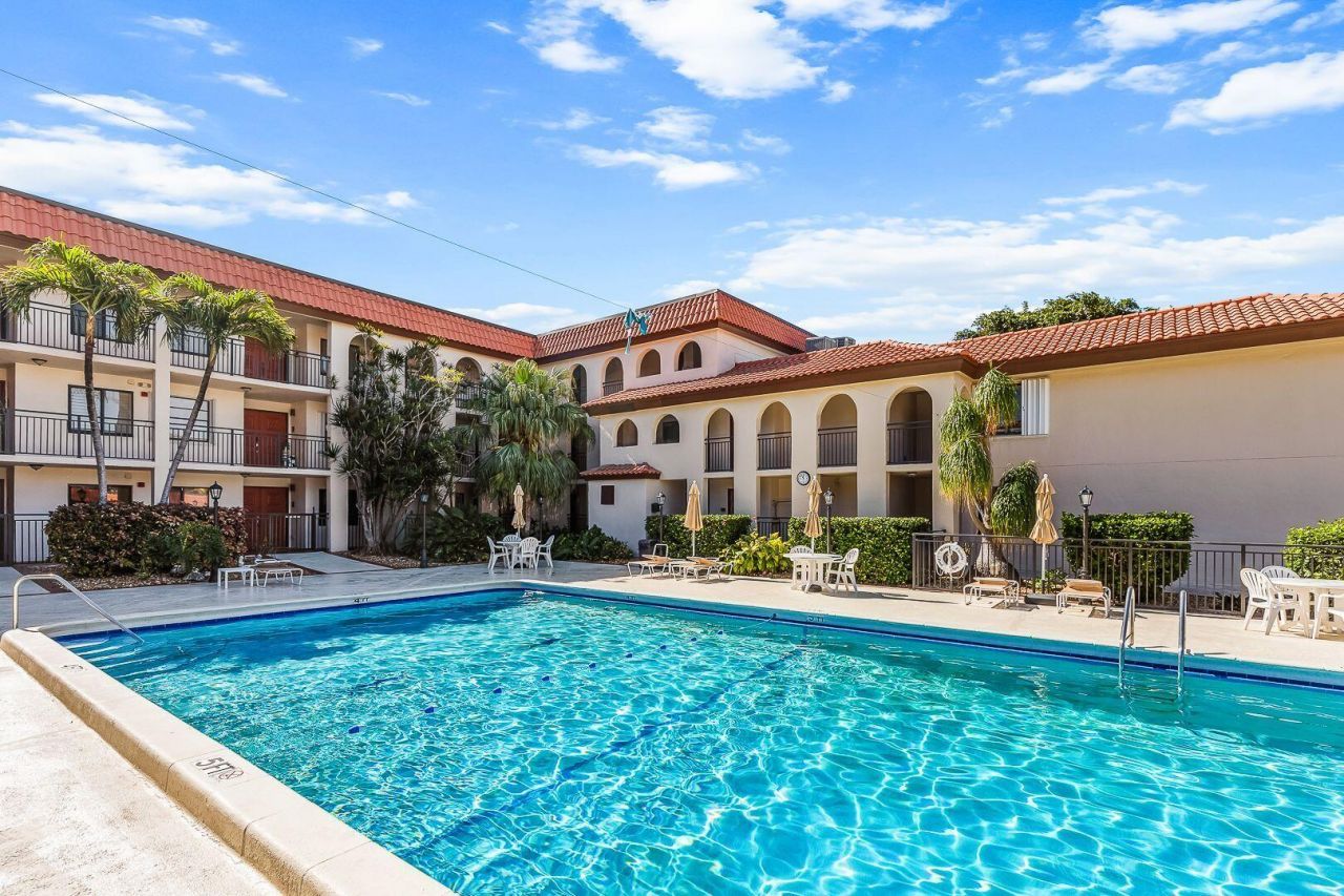 1001 W Ocean Drive, Unit 1-201, Key Colony, FL 33051 Photo