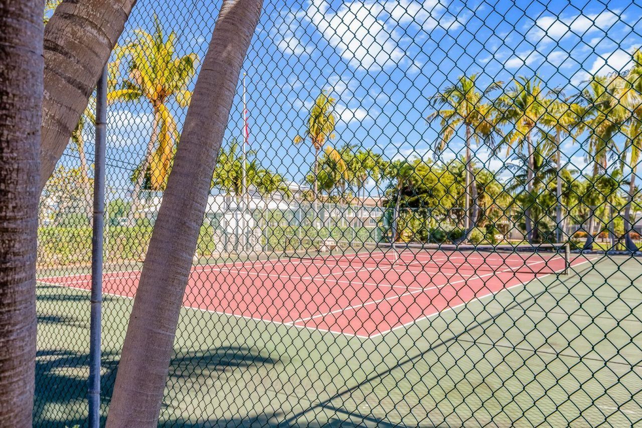 1001 W Ocean Drive, Unit 1-201, Key Colony, FL 33051 Photo