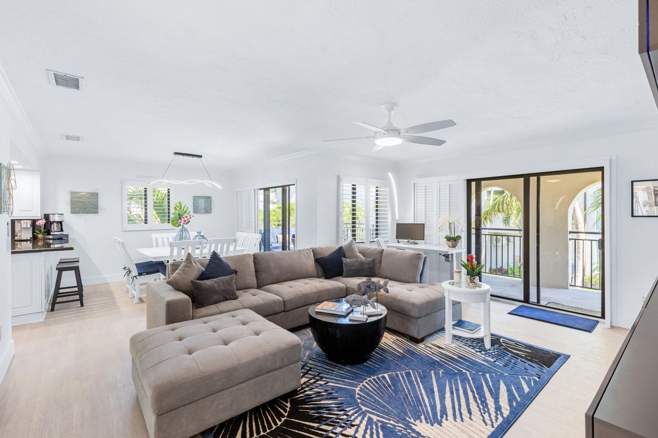 1001 W Ocean Drive, Unit 1-201, Key Colony, FL 33051 Photo