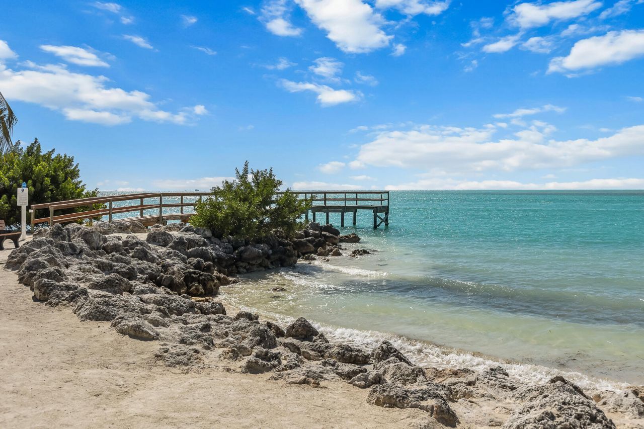 1001 W Ocean Drive, Unit 1-201, Key Colony, FL 33051 Photo