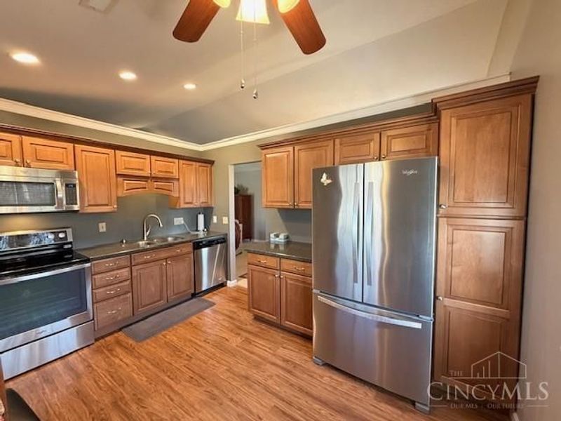 621 Covedale Avenue, Unit 3, Delhi Twp, OH 45238 Photo 2