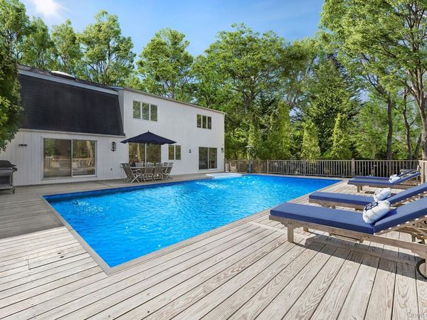 5 Cowhill Lane , Wainscott, NY 11975