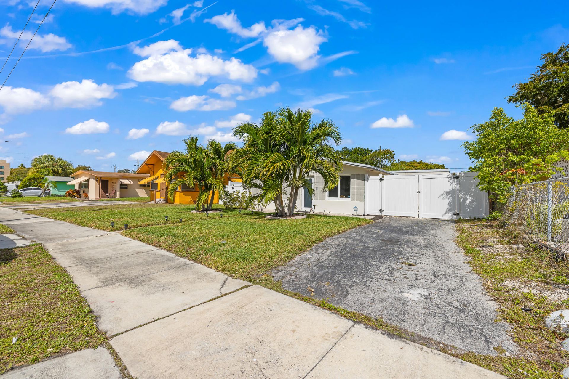 253 SW 2nd Court, Deerfield Beach, FL 33441 Photo