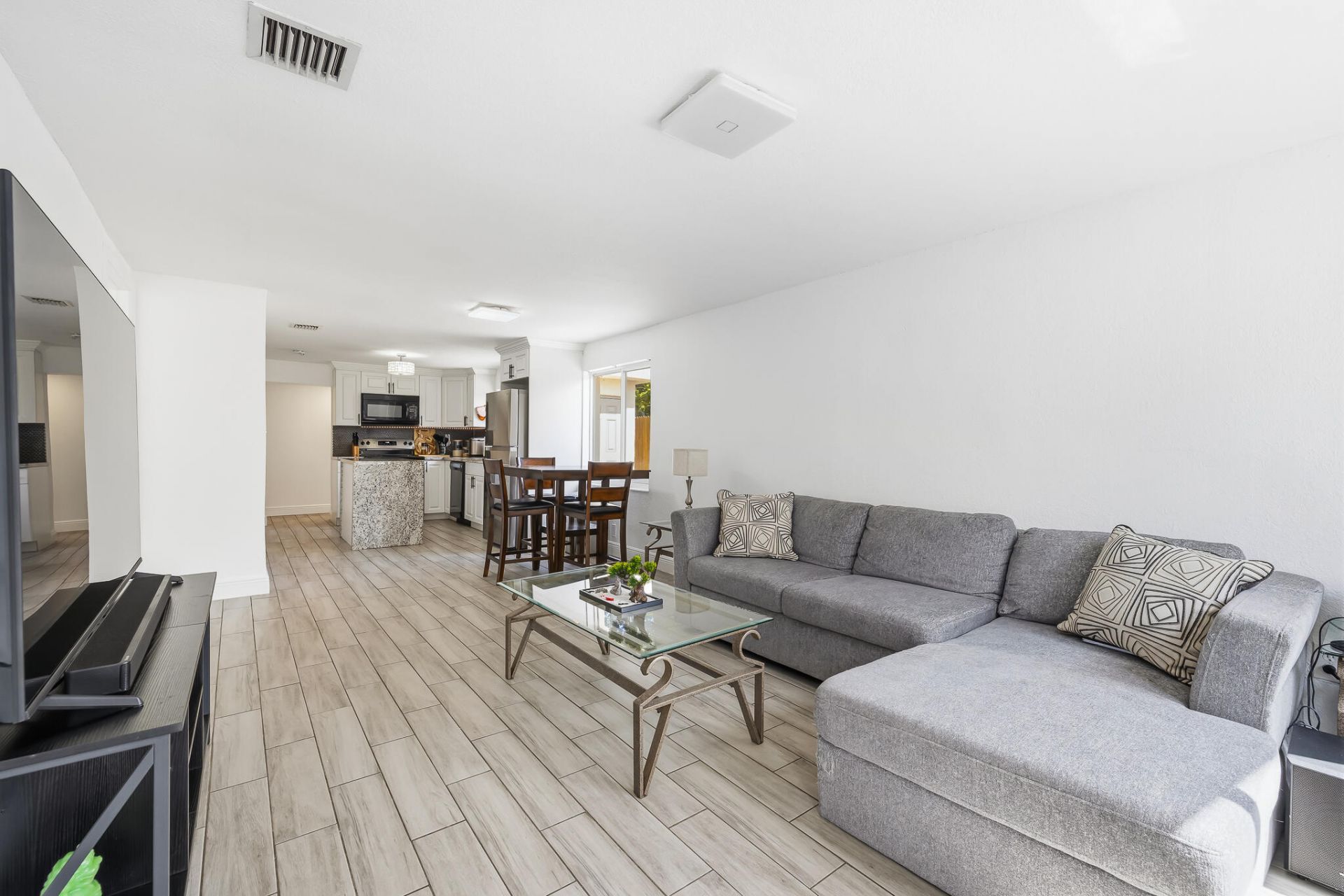 253 SW 2nd Court, Deerfield Beach, FL 33441 Photo