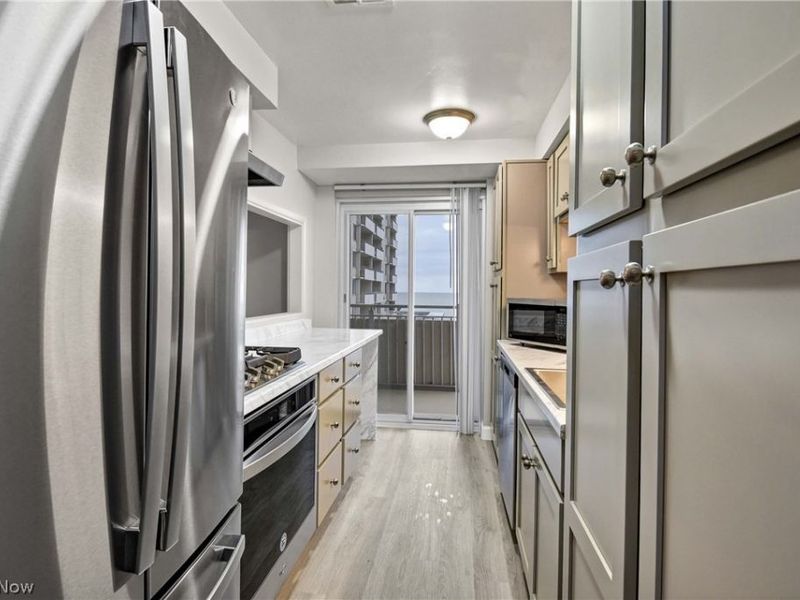 12900 Lake Avenue , Unit 201, Lakewood, OH 44107 Photo 10