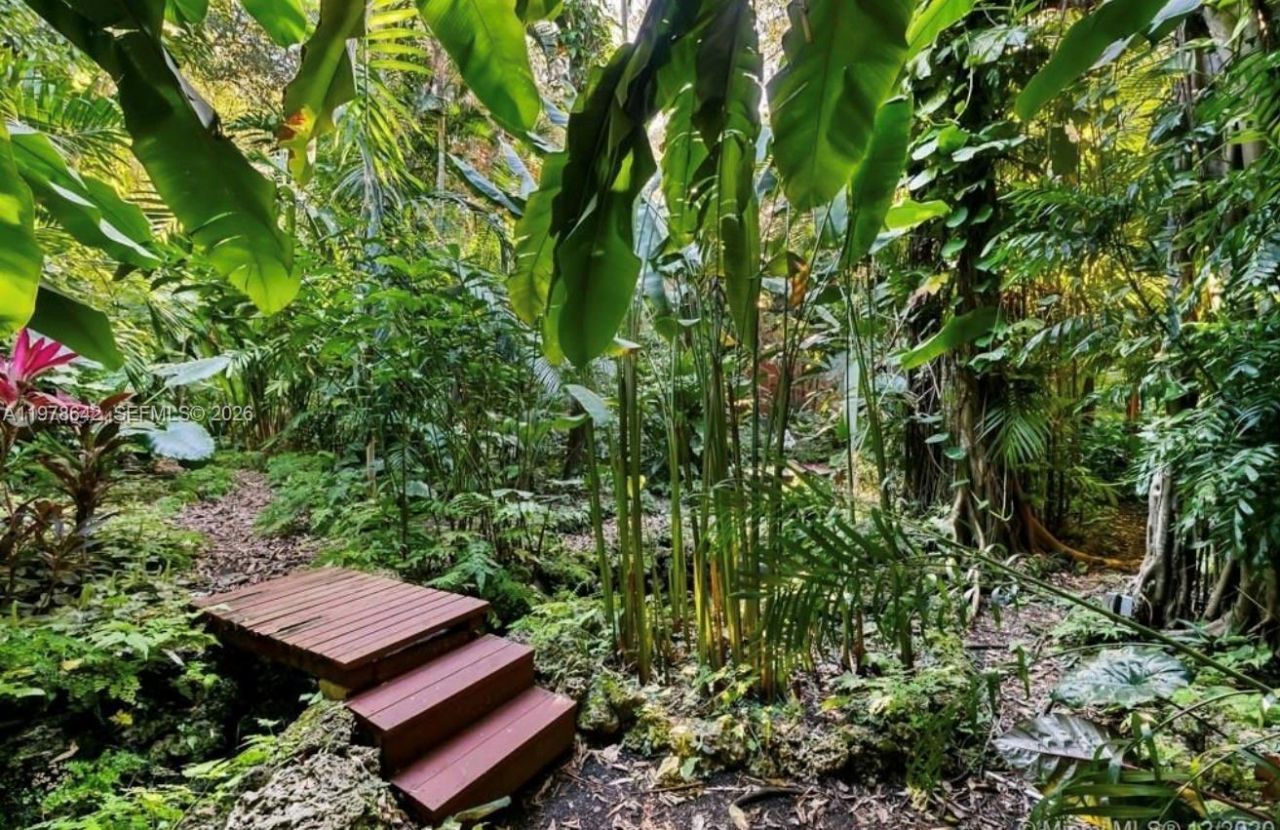 4895 SW 88th St, Unit 00, Miami, FL 33156 Photo