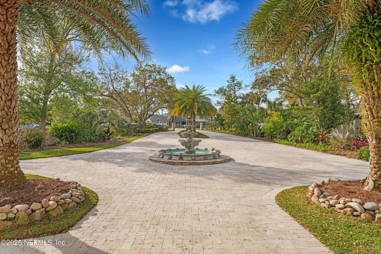 4235 Stacey Road E, Jacksonville, FL 32250 Photo