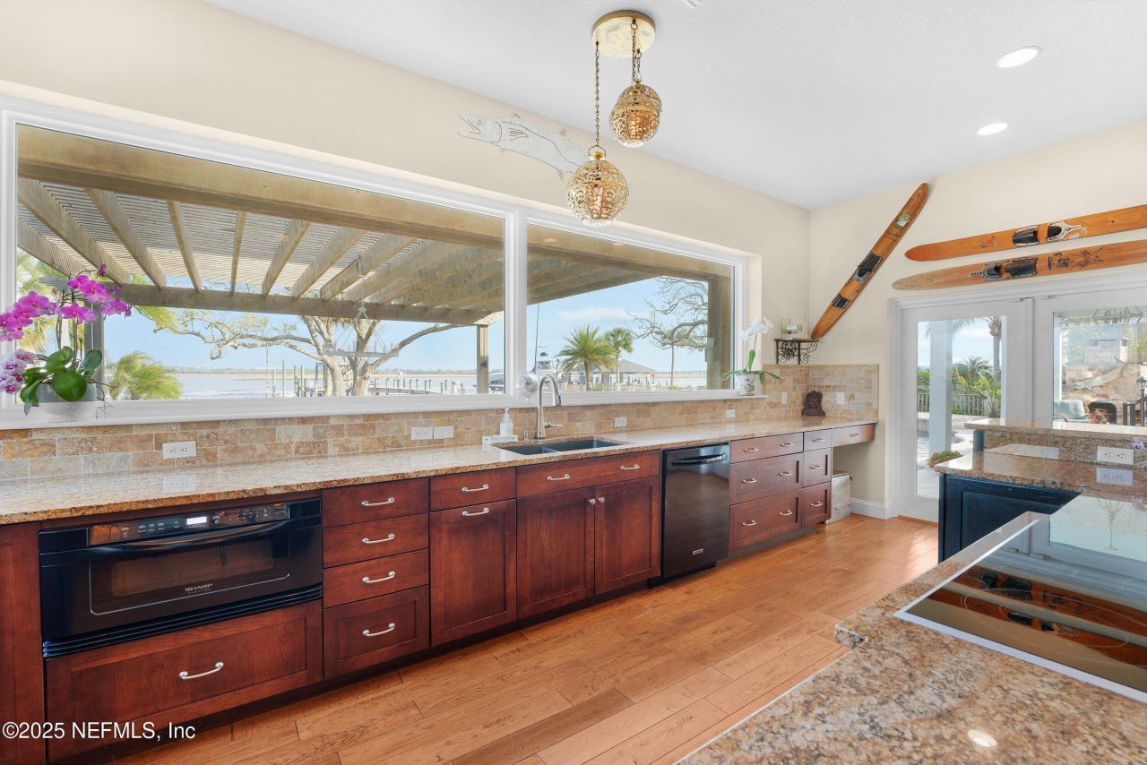 4235 Stacey Road E, Jacksonville, FL 32250 Photo