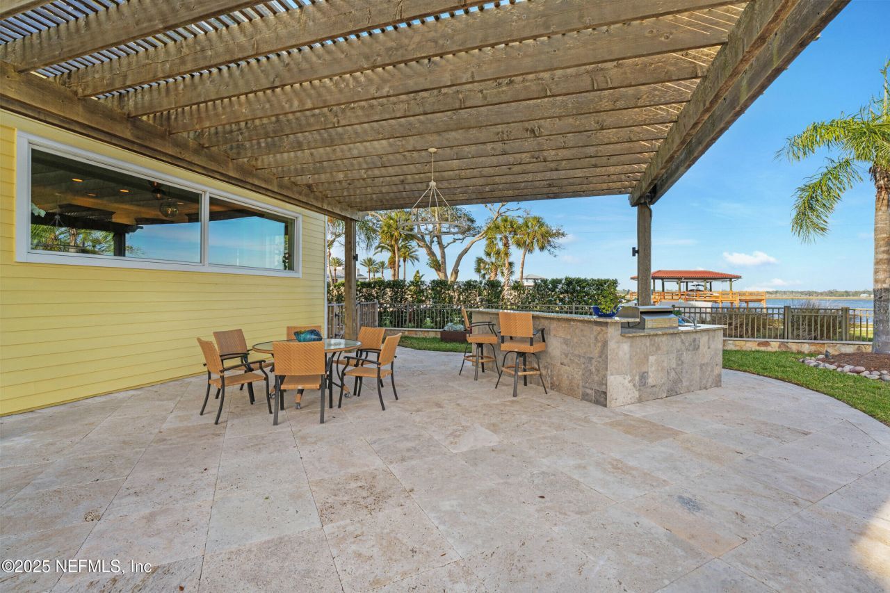 4235 Stacey Road E, Jacksonville, FL 32250 Photo