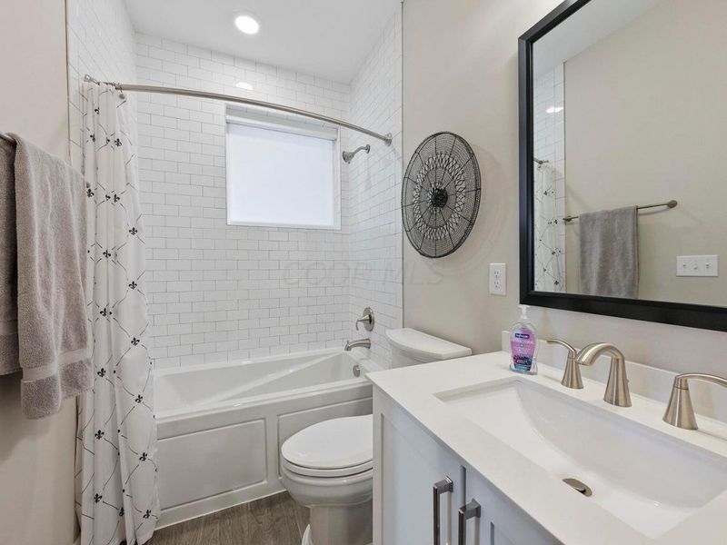 282 Neruda Avenue, Columbus, OH 43215 Photo 12