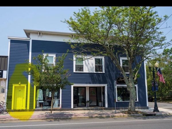 87-89 W Main Street , East Islip, NY 11730