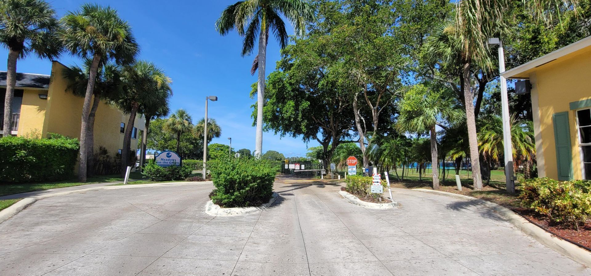 1509 Meadows Circle W, Boynton Beach, FL 33436 Photo